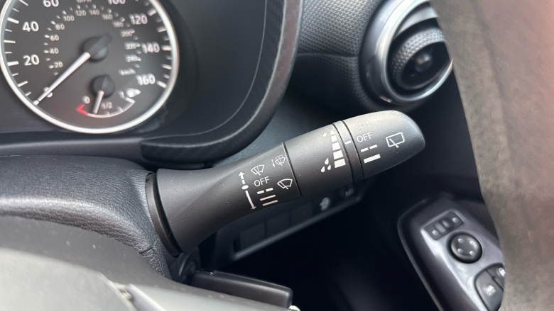 Nissan Juke 1.0 DiG-T 114 Acenta 5dr Petrol Hatchback